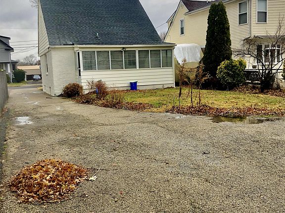 4th image of 14 W Beechwood Ave