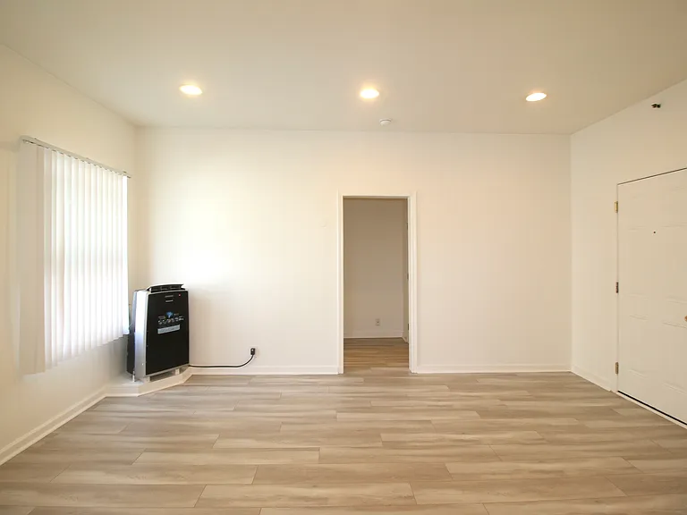 Westmoreland Apartments LLC — Photo 24