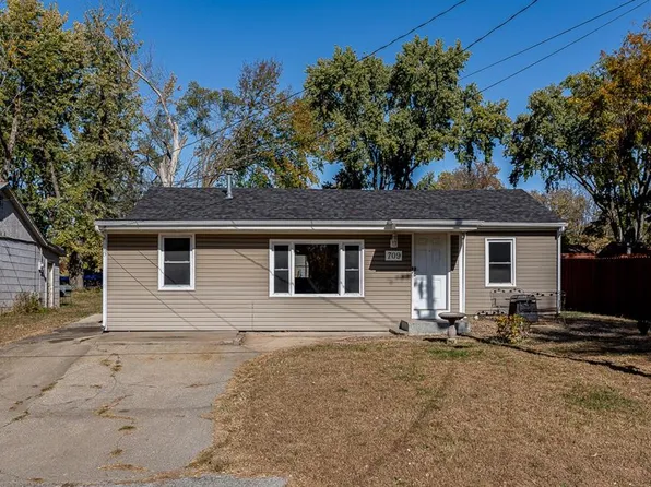 709 E Connie St, Lansing, KS 66043