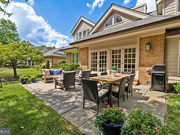 2nd image of 15 Fieldspring Ct