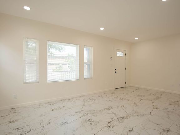 4th image of 4563 Rainier Ave