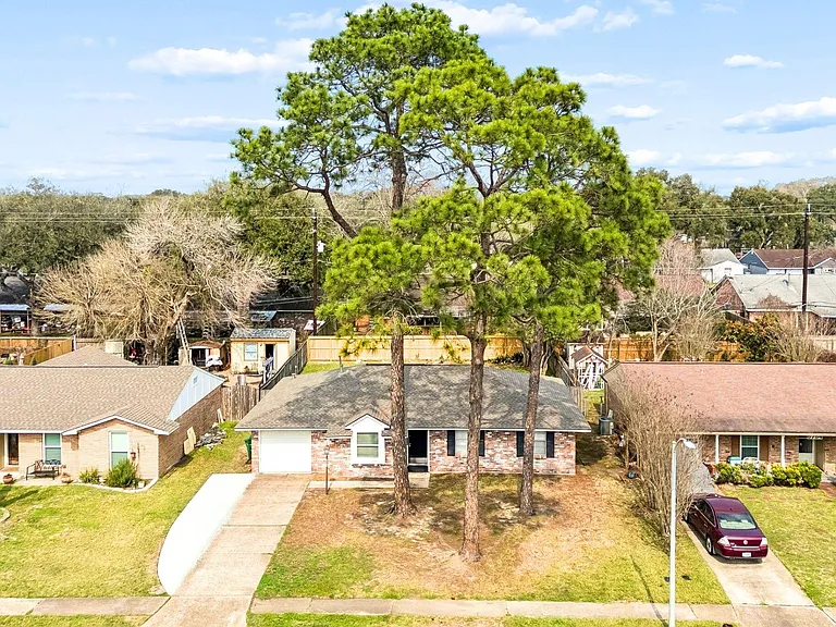 5758 Greencraig Dr — Photo 15