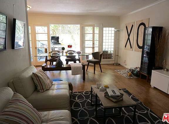 2nd image of 1020 Granville Ave APT 102