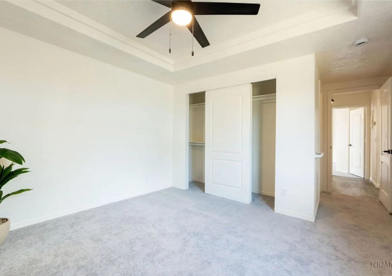 3/2 - Fresh Renovated and Updated w Garage — Photo 4