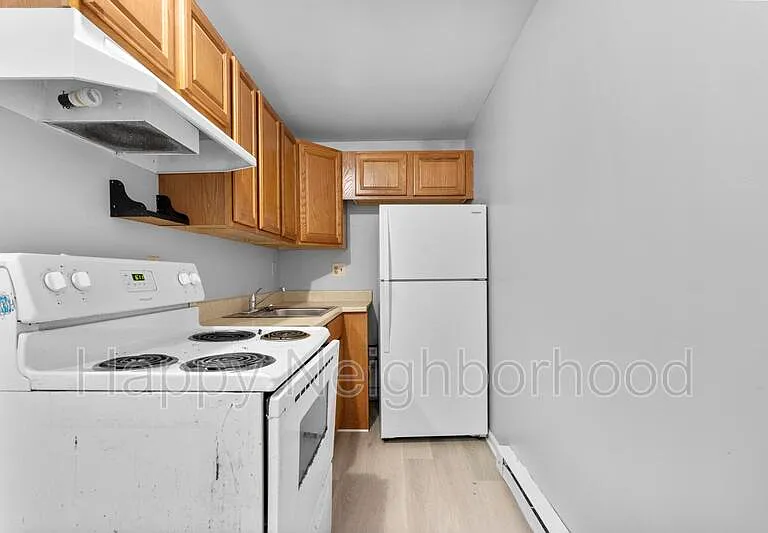 451 Divinity St #I — Photo 9