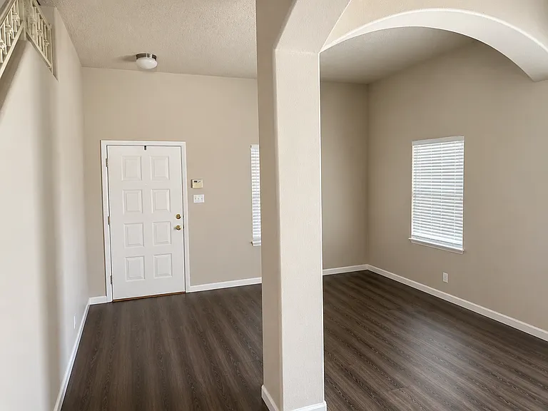10447 Calle Rosa NW — Photo 6