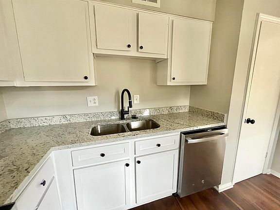 5th image of 3640 Spottswood Ave APT 5