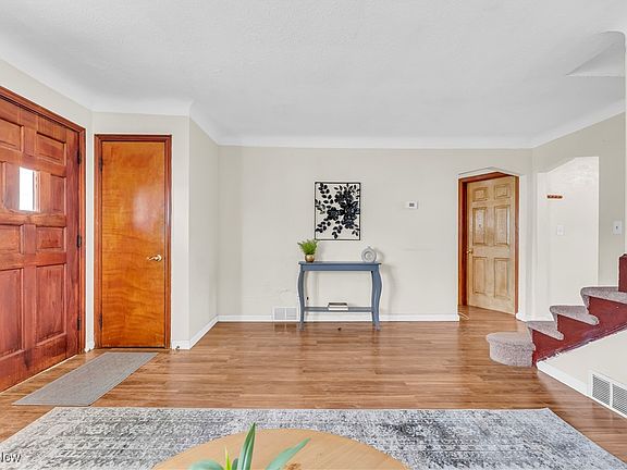 3rd image of 2813 Ingleside Dr