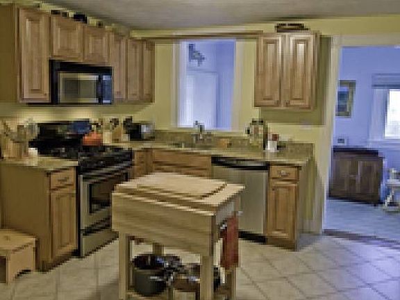 68A Forest - Kitchen