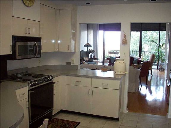 5th image of 123 Walnut St APT 301