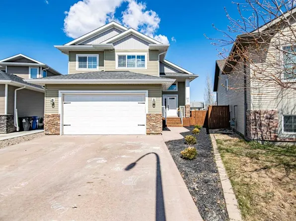 53 SE Portway Close, Blackfalds, AB T4M 0G7