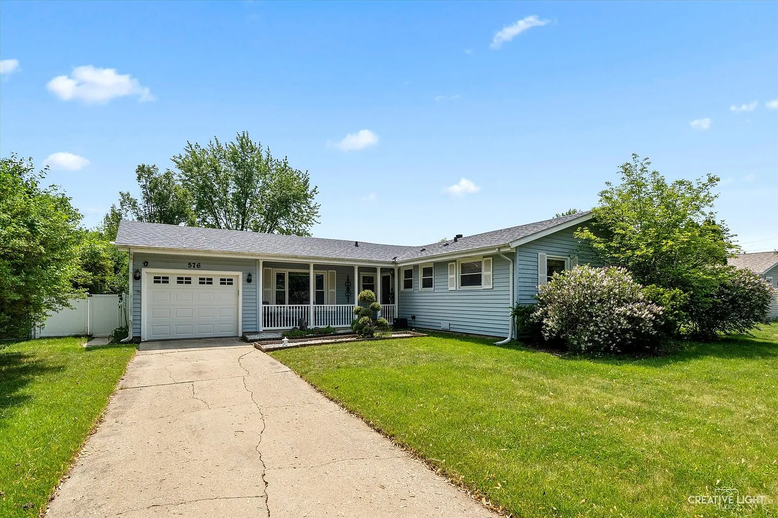 576 Cherokee Ct photo 1
