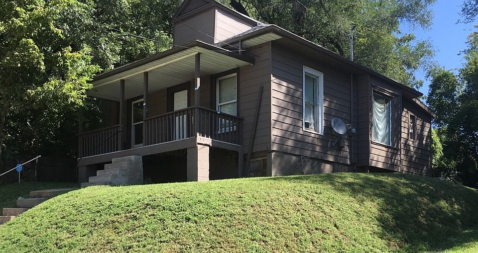 1st image of 451 Donnelly Ave