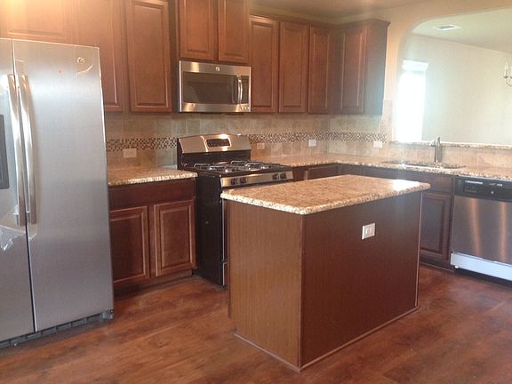 3rd image of 2918 Post Oak Cir