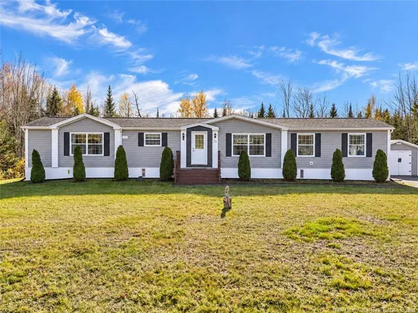 34 Wendy Cres, Lincoln, NB E3B 0L5