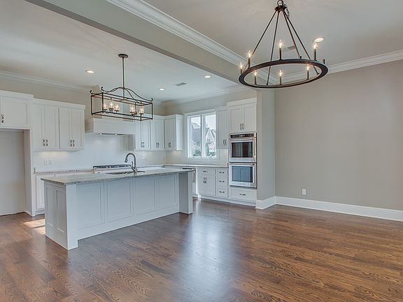 4th image of 1132 Chloe Dr