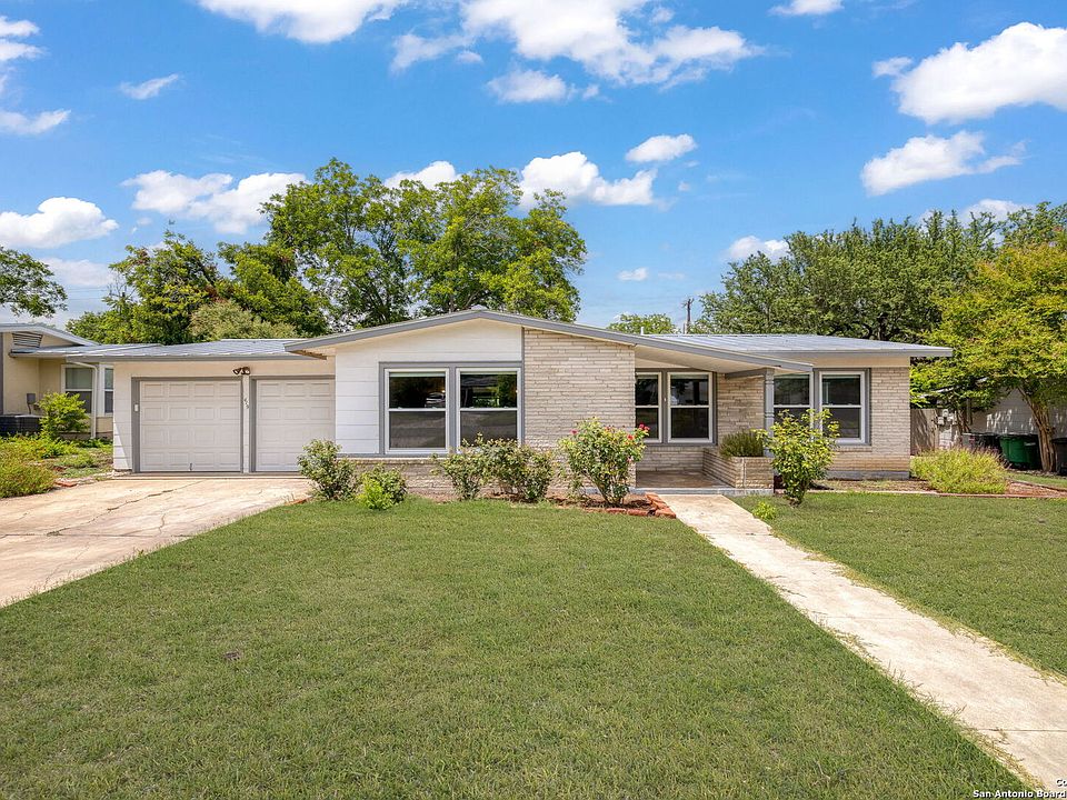 1st image of 419 OAKLEAF DR