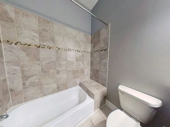 5th image of 874 Washington Blvd APT 3