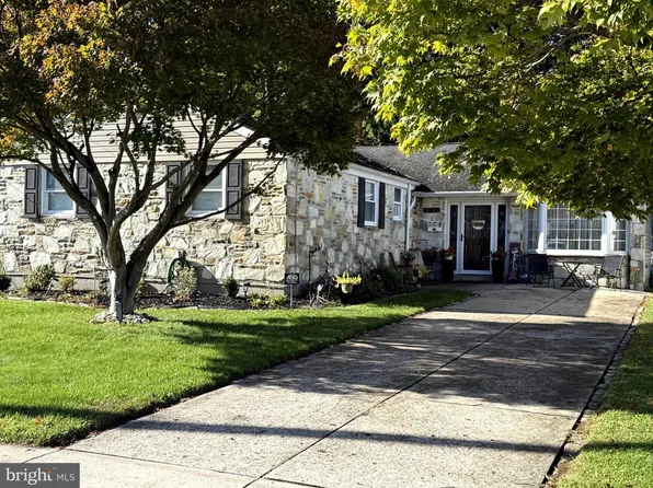 9714 Glenhope Rd, Philadelphia, PA 19115