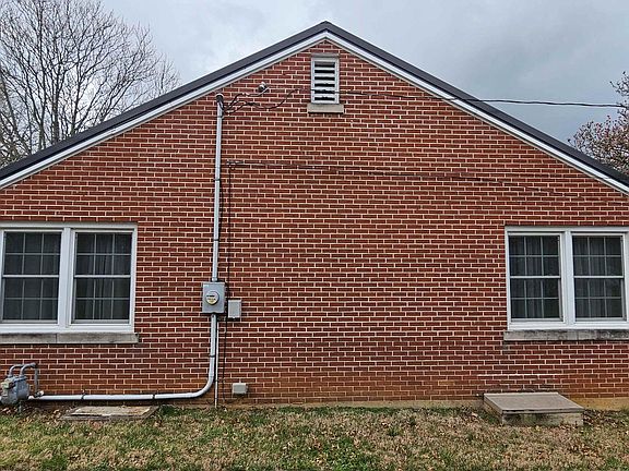 4th image of 215 Battle Grove Ave