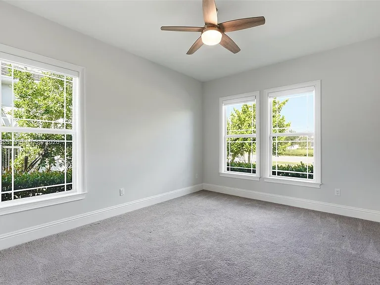 4662 Estates Cir — Photo 48