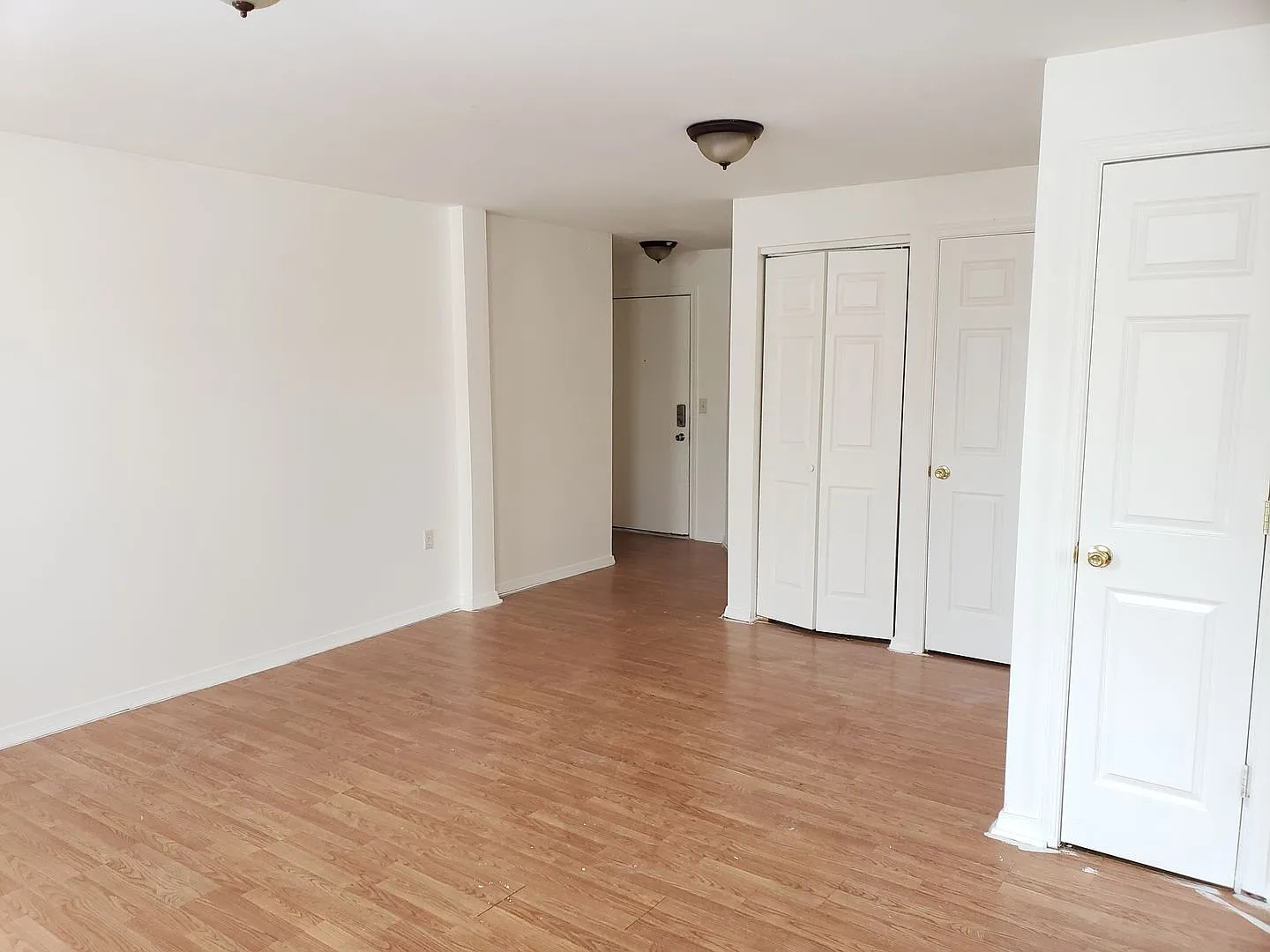 Main 1059 — Photo 4