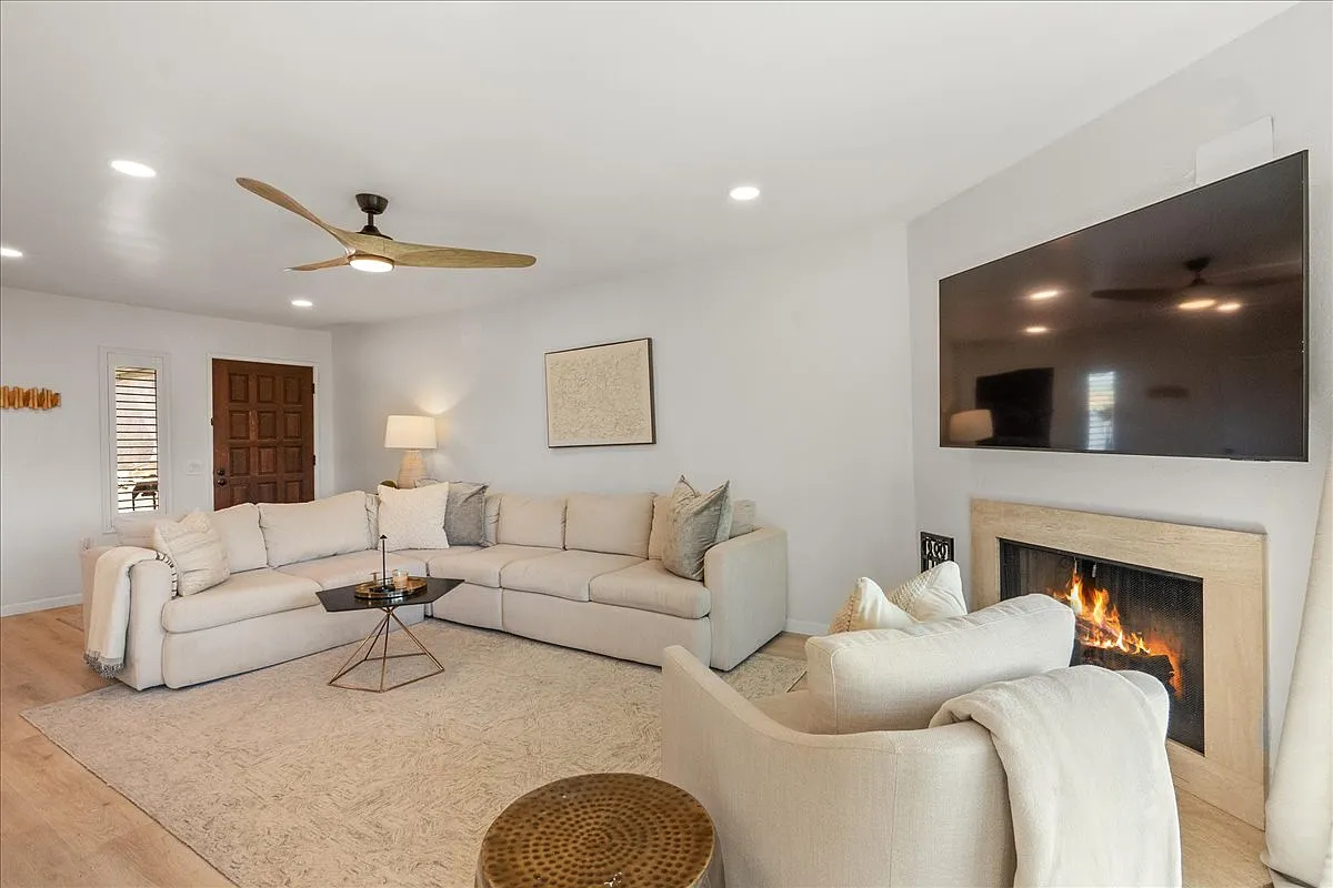 7039 Camino Pacheco — Photo 2