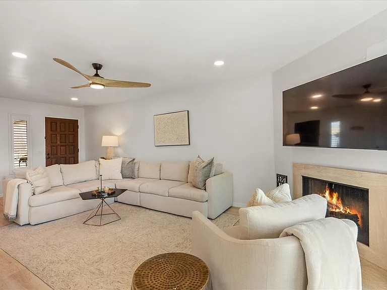 7039 Camino Pacheco — Photo 2