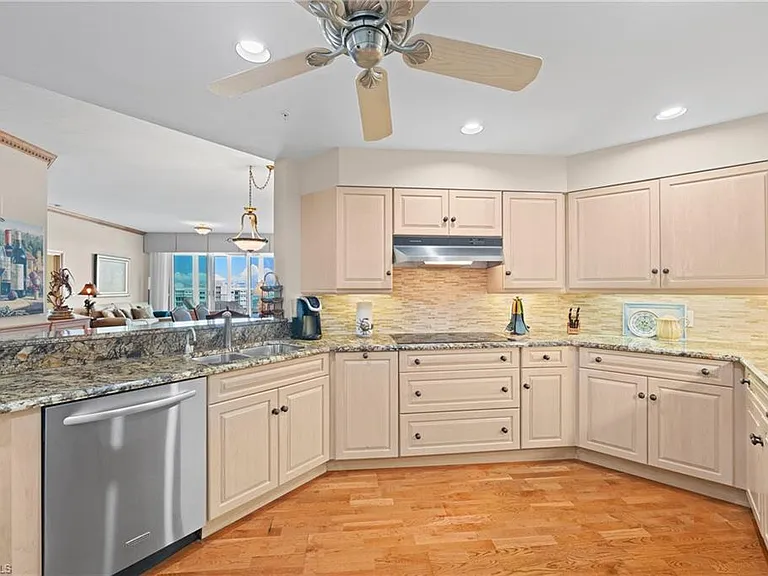 60 Seagate Dr #105 — Photo 5