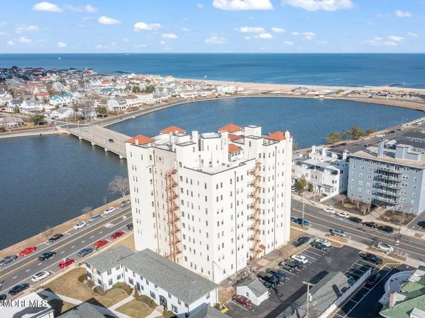 400 Deal Lake Drive #6G, Asbury Park, NJ 07712
