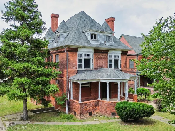255 E Ferry St, Detroit, MI 48202