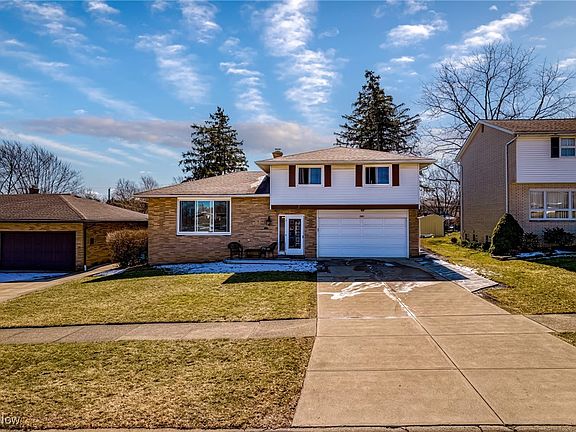 2nd image of 3301 Coventry Dr