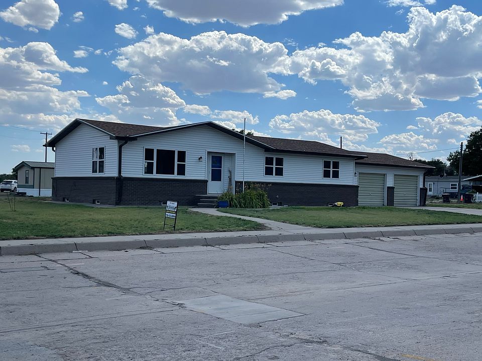 1st image of 225 7th Ave E