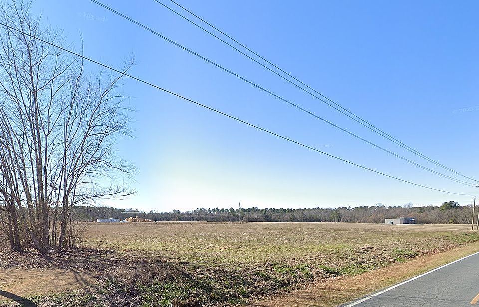 2nd image of 1252 John Rd