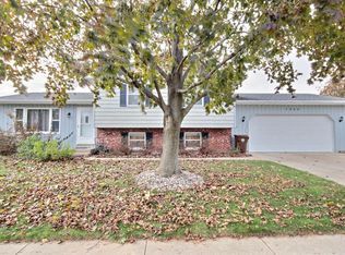 1205 Cliffview Ave, Onalaska, WI 54650
