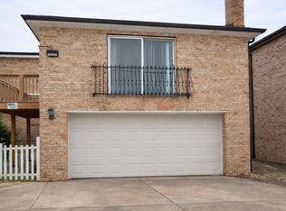 10430 Michael Todd Ter #3-1N-1N, Glenview, IL 60025
