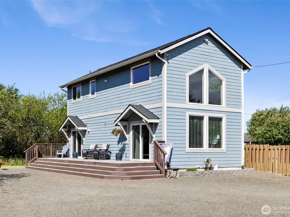 387 Clover Creek Avenue NW, Ocean Shores, WA 98569