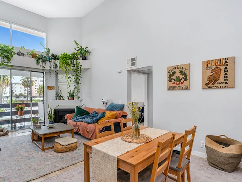 Reno Apartments