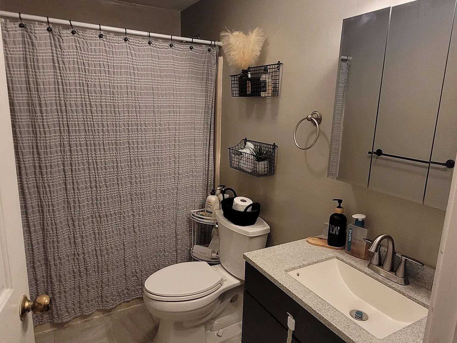 2 bed, 1.5 bath, 1000 sqft, $2,000 — Photo 3