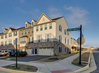 7011 Darbey Knoll Dr, Gainesville, VA 20155