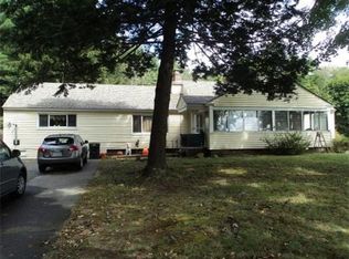 2 Quinebaug Rd, Webster, MA 01571