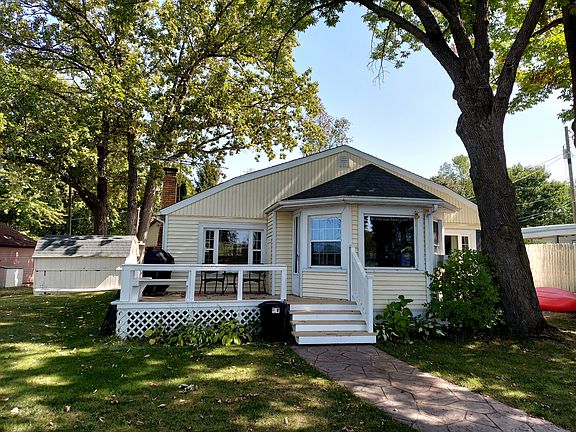 3rd image of 2046 E Fox Dr