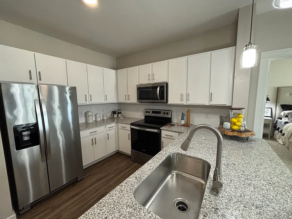 Riverway Ave, San Marcos — Photo 4