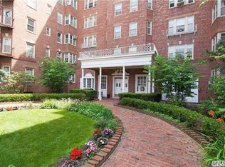 8449 168th St APT 4F, Jamaica, NY 11432