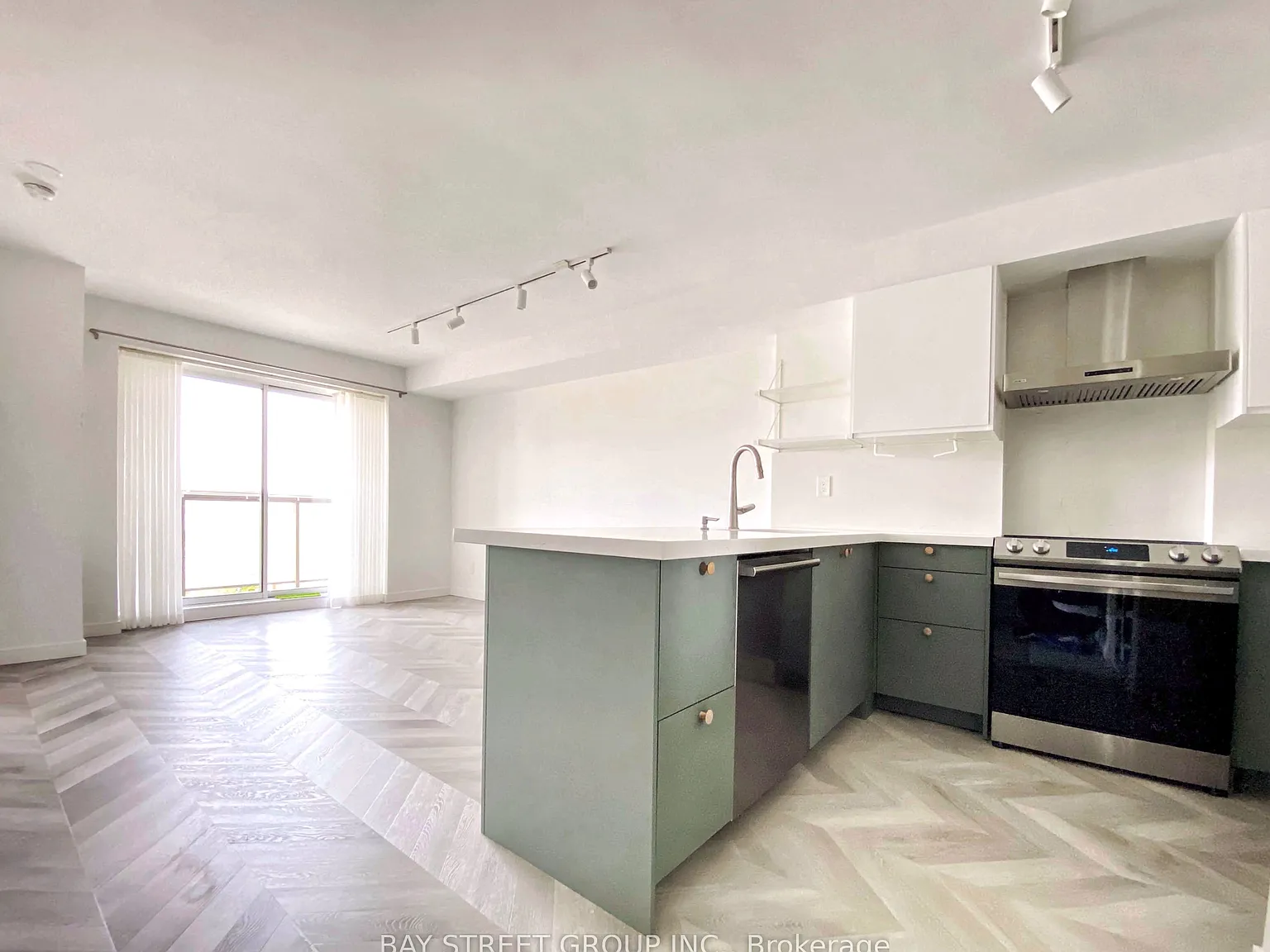1 bed, $2,600 — Photo 1
