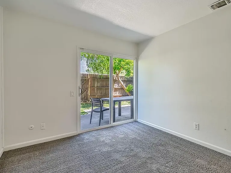 2554 Rio Bravo Cir — Photo 3