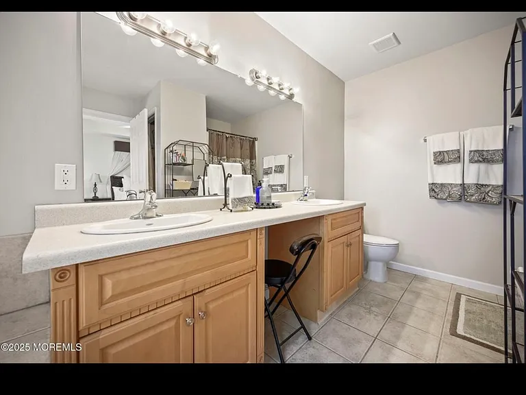 100 Pine St #9 — Photo 29
