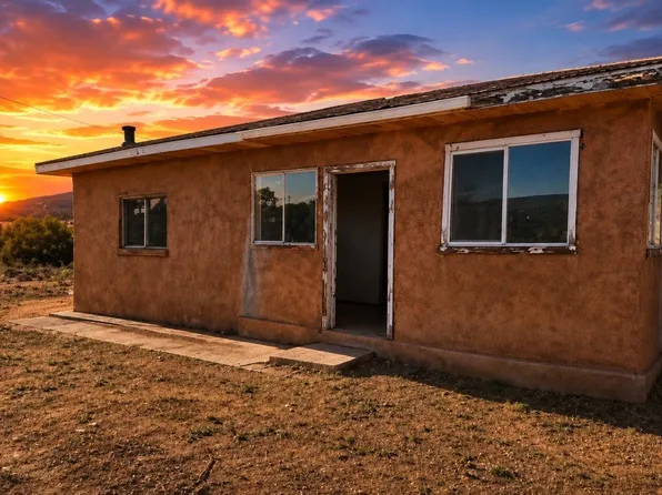 1208 State Road 75, Penasco, NM 87553