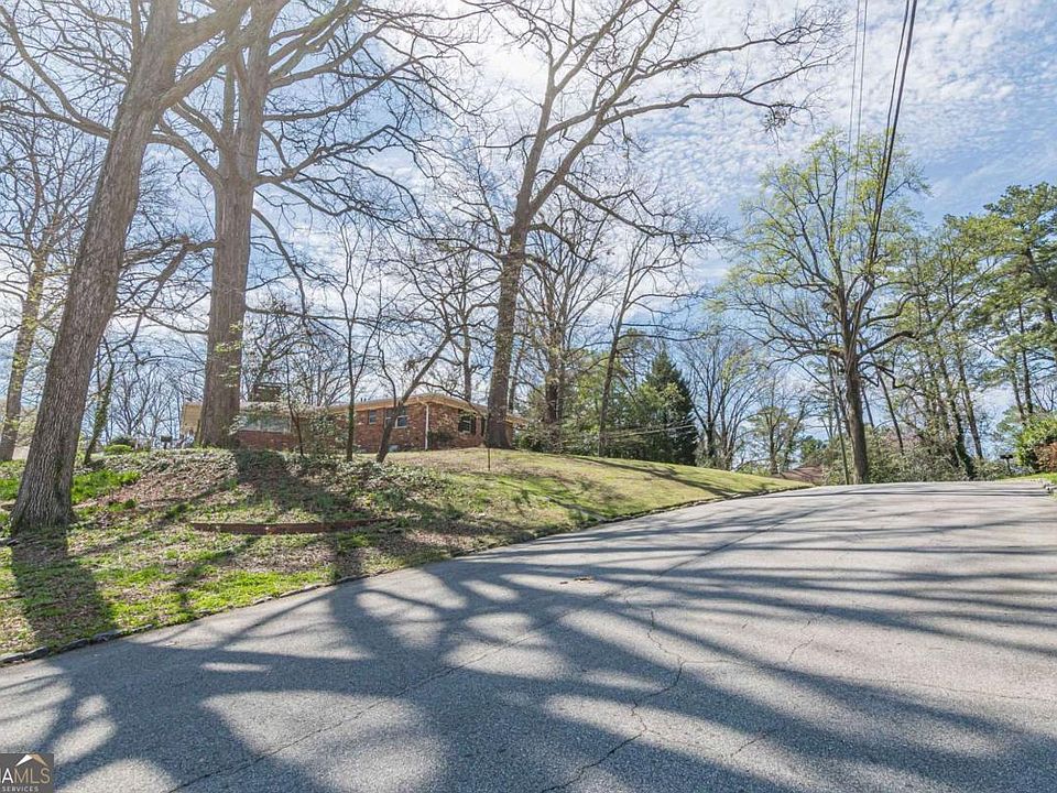 1st image of 2110 Lavista Cir