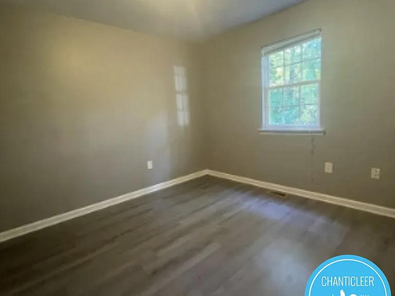 912 Dayton St — Photo 14